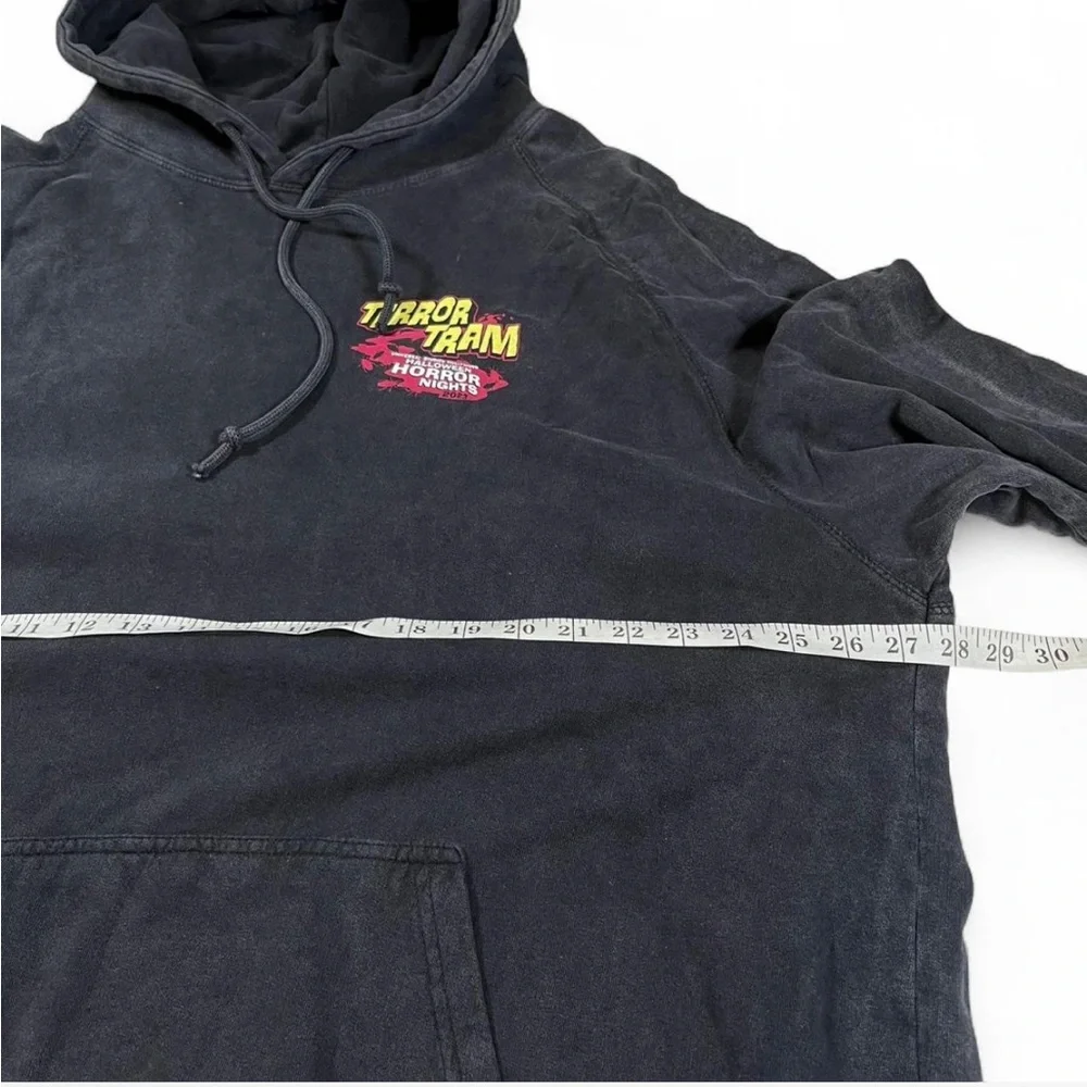 Universal‎ Studios Halloween Horror Night 2023 Terror Tram Gray Hoodie Vtg Wash